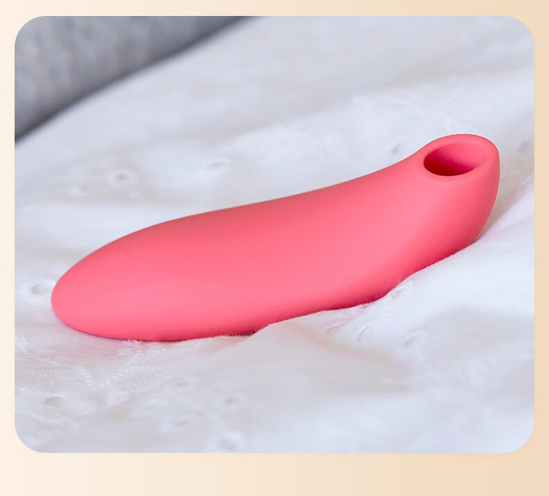 We-Vibe Melt Clit Sucking Vibrators